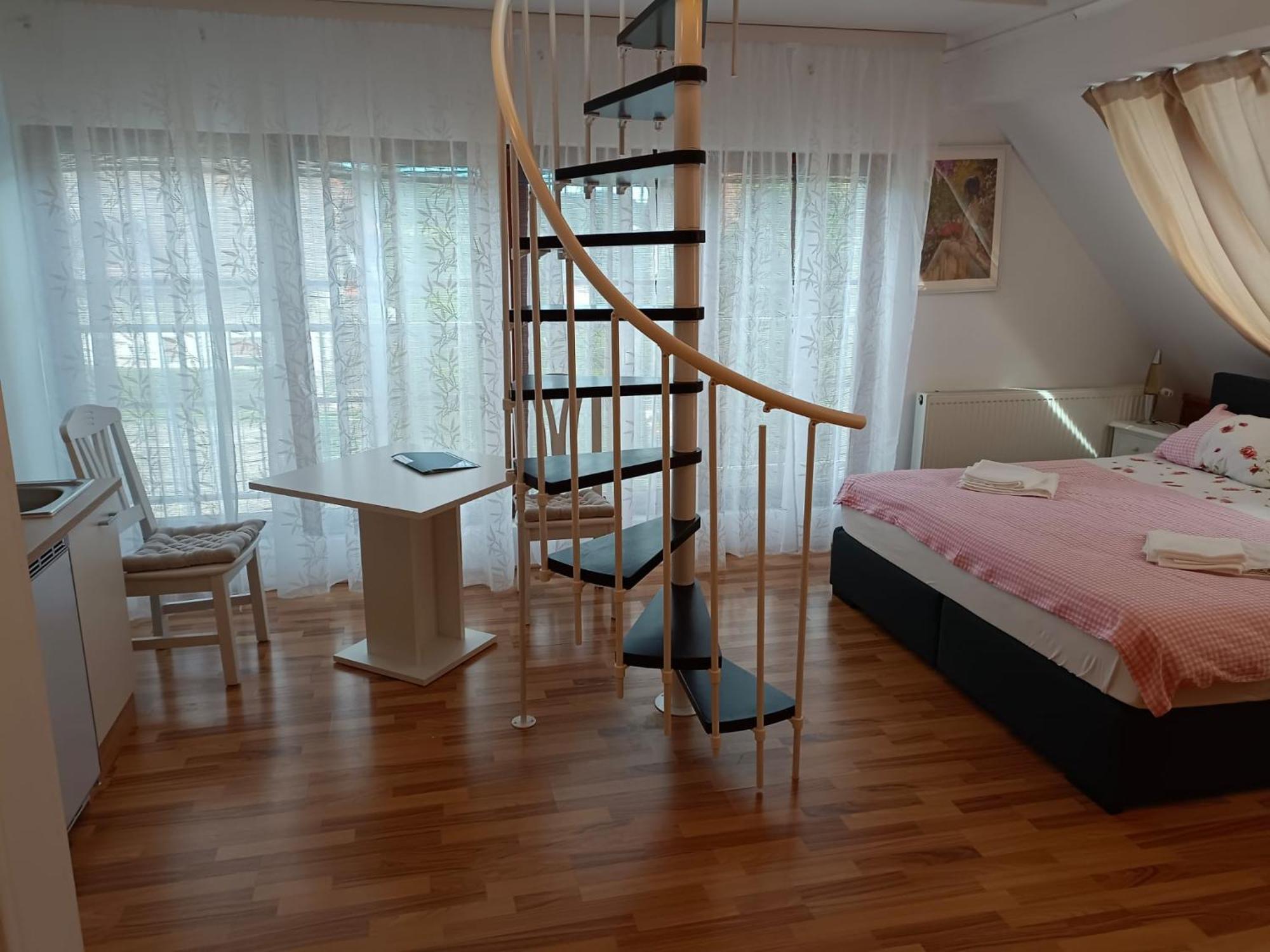 Апартаменты Pension Donaublick Grein 2 In Stifterstrasse19. Экстерьер фото